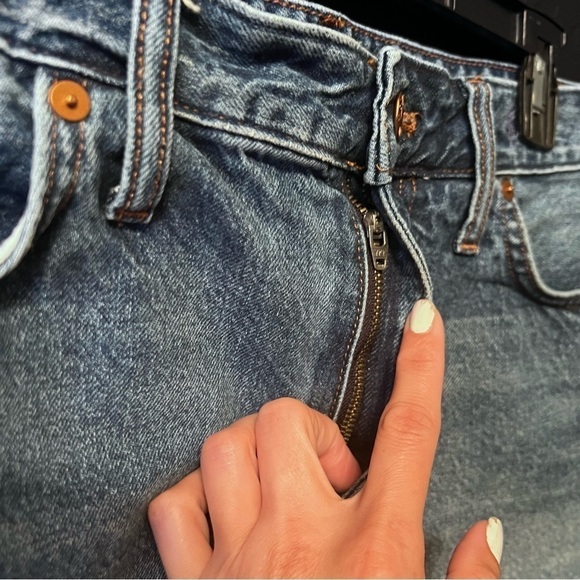 Madewell relaxed denim shorts Size: 30 Color: blue - Picture 7 of 11